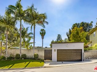 15514 High Knoll Rd, Encino, CA 91436