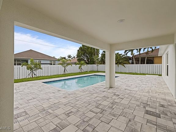 5th image of 1016 NW 14th Ter