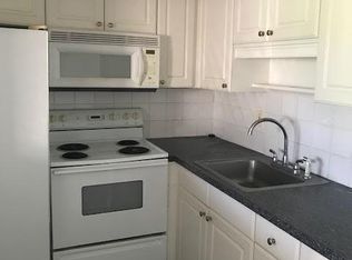 126 Salisbury E #F, West Palm Beach, FL 33417