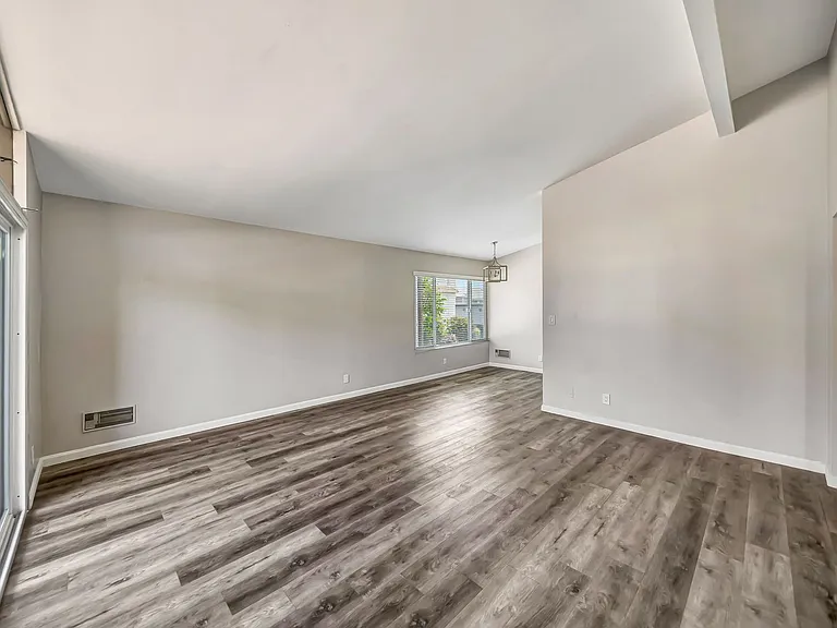 1751 Colby Ave #4 — Photo 12