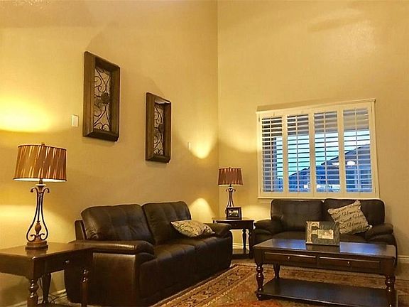 2nd image of 1124 Spofford Pl