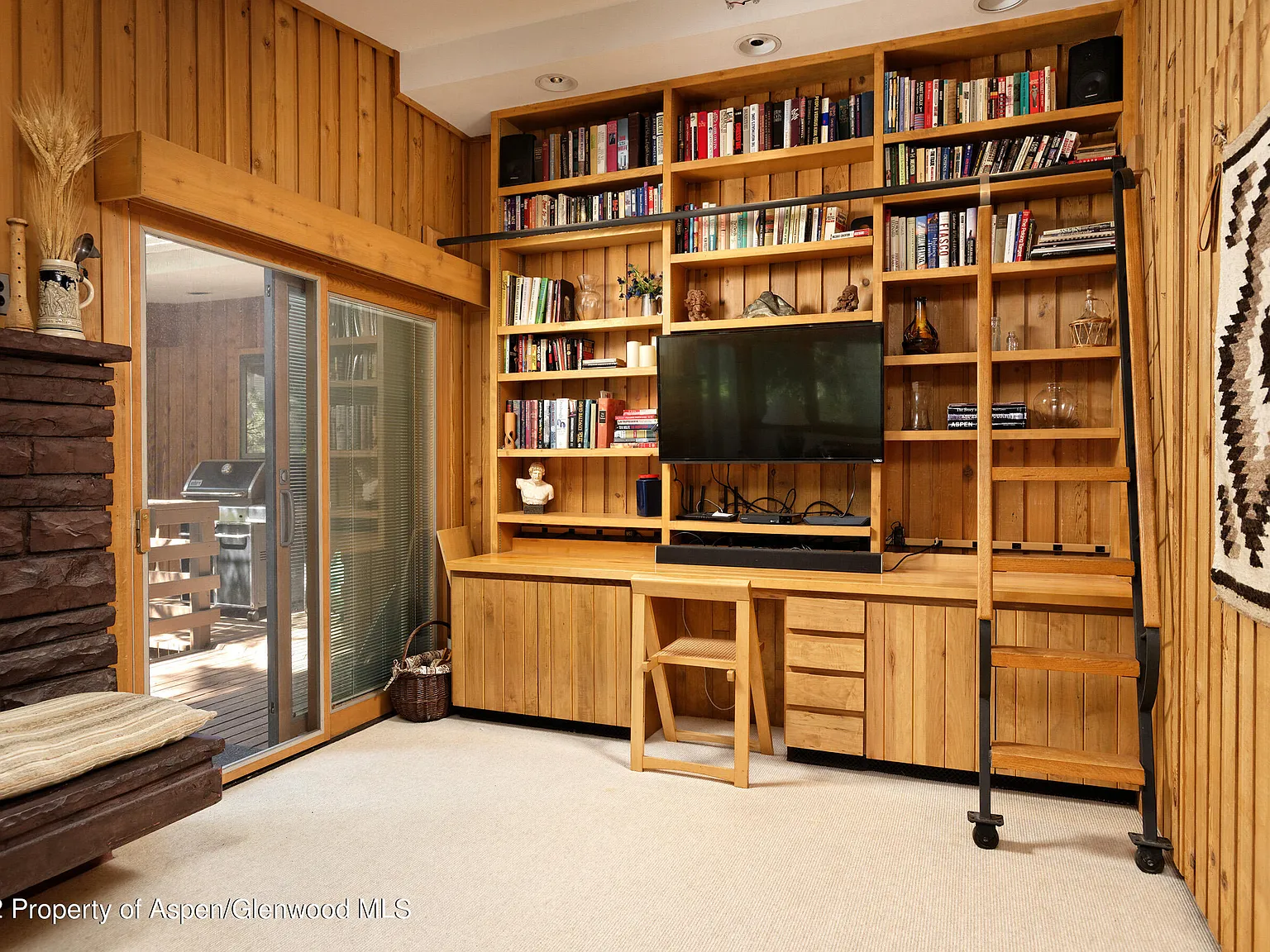 3 bed, 2.0 bath, 1605 sqft, $15,000 — Photo 3