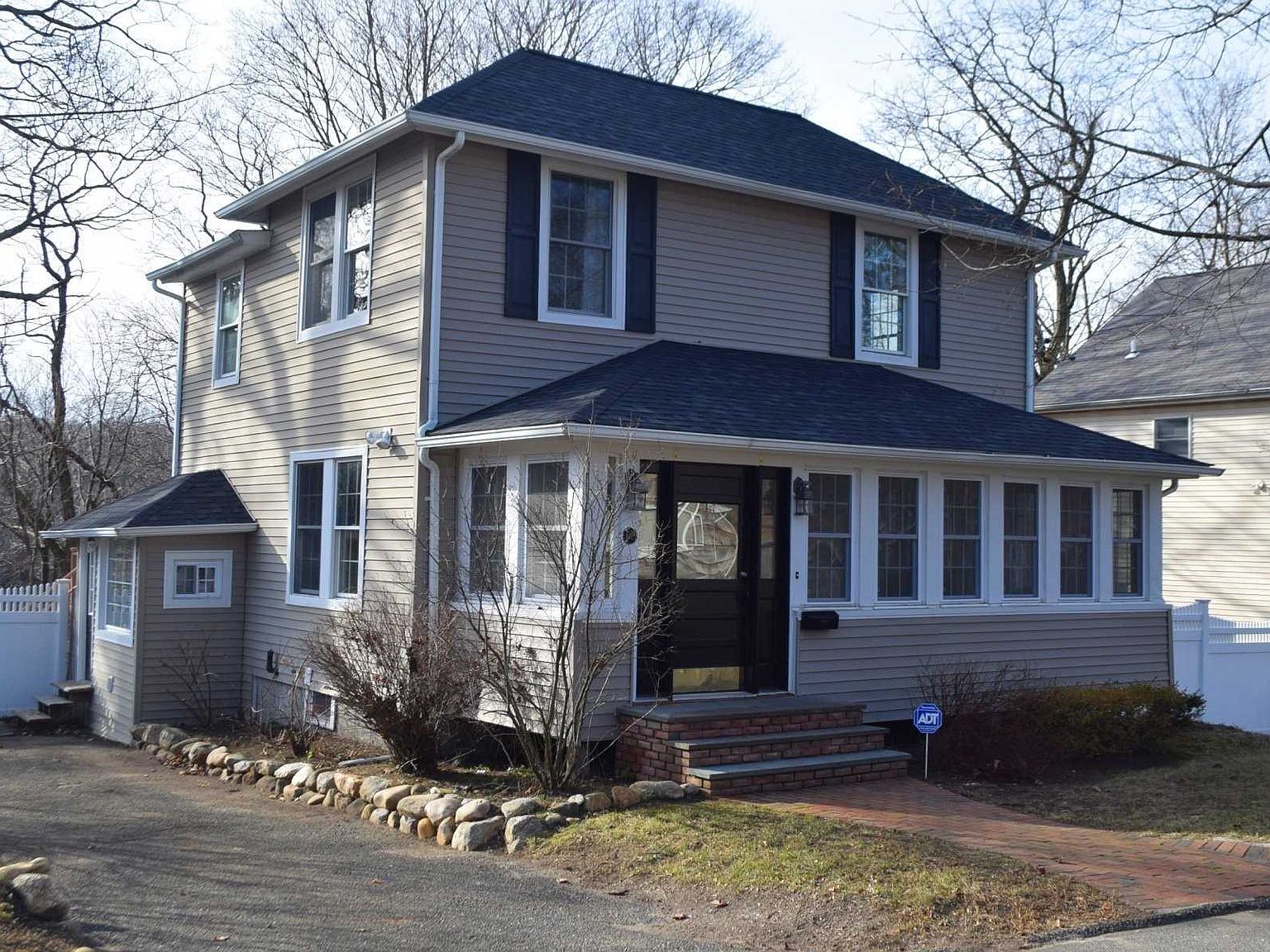 30 Thorne Ln, Port Jefferson, NY 11777 Zillow