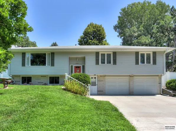 2035 N 104th Cir, Omaha, NE 68134