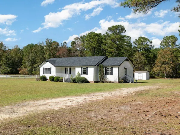 255 Lick Creek Dr, Linden, NC 28356