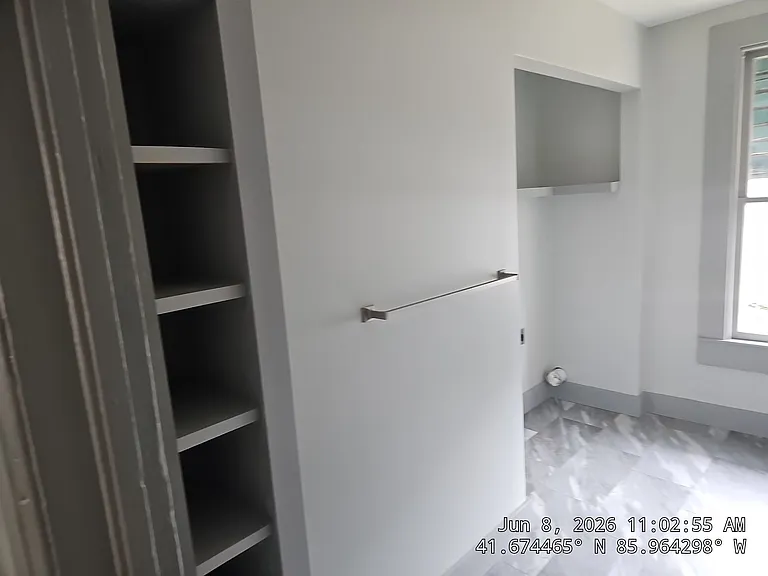 1315 Kinzy St #A — Photo 34