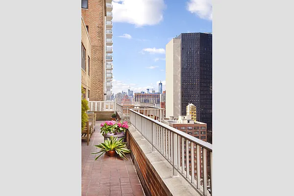 Sold by Stribling | media 2