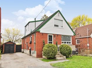 15 Dalecrest Dr, Toronto, ON M4B 1V2