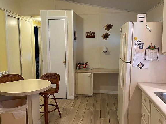 3rd image of 91 Merrimac Dr