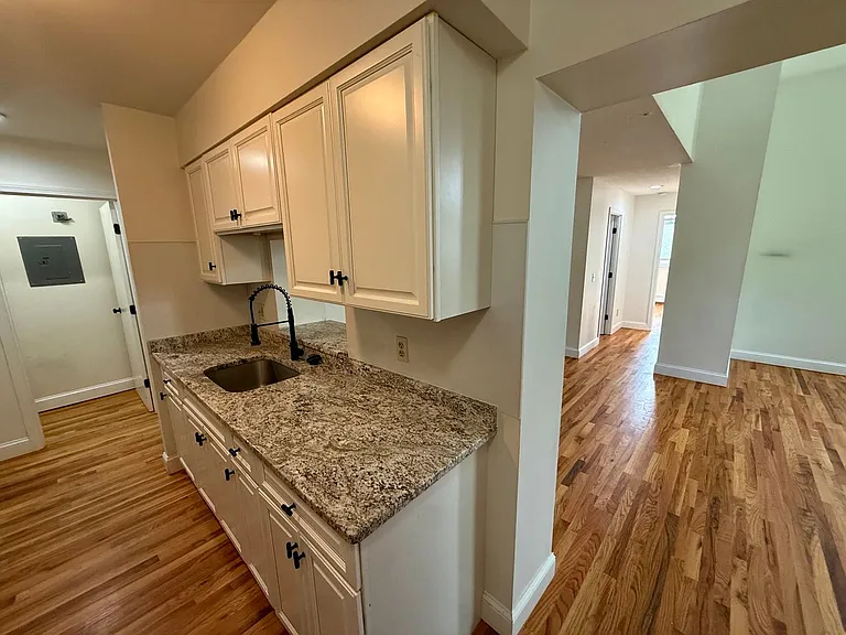 Israel Putnam Apartments — Photo 3