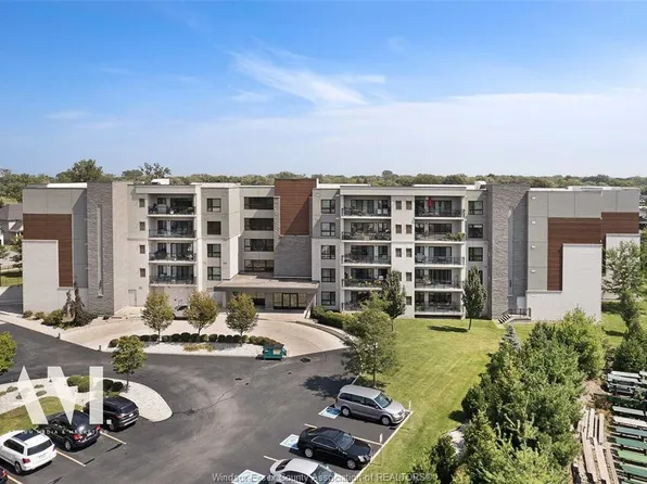 250 Manning Rd #110, Tecumseh, ON N8N 0E5