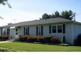 8009 White Rd, Burbank, OH 44214