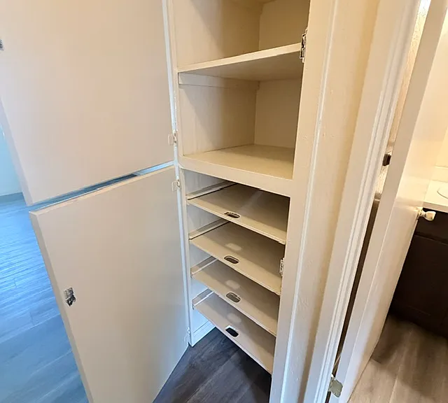 1 bed, 1.0 bath, 550 sqft — Photo 8