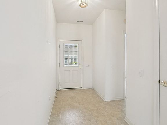 3rd image of 12607 Rock Island Trl