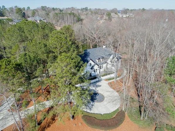 1860 Kathy Whitworth Dr, Braselton, GA 30517