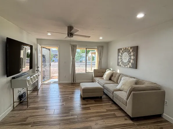 3444 E Paradise Dr, Phoenix, AZ 85028