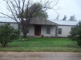 631 Deerview Dr, Fredericksburg, TX 78624