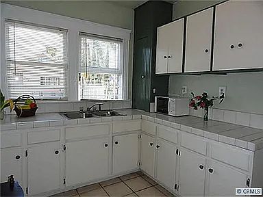 4th image of 306 Emery Dr