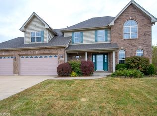 520 W Miller Ave, Hinckley, IL