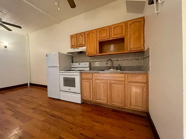 733 6th Ave #2L