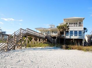 1121 E Arctic Ave, Folly Beach, SC 29439