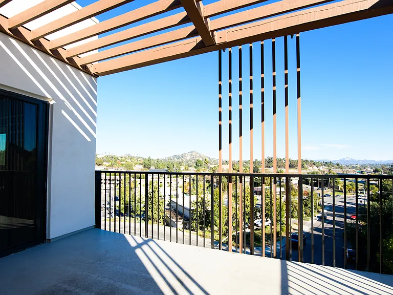 Rising Sun Apartments — Photo 7
