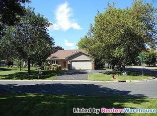 9189 Oakview Ln N, Maple Grove, MN 55369