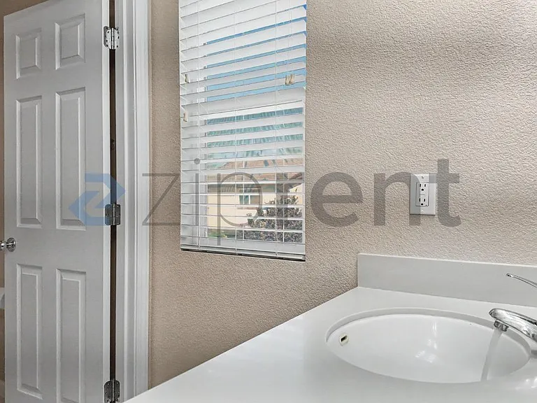 9749 Shanelyn Way — Photo 48