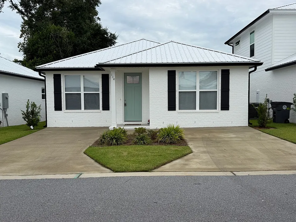 114 Penny Ln