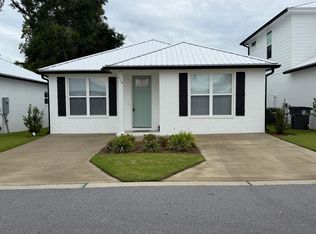 114 Penny Ln, Valparaiso, FL 32580