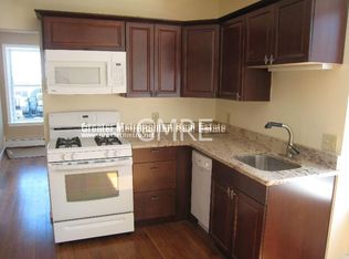 404 Commercial St #3R, Boston, MA 02109