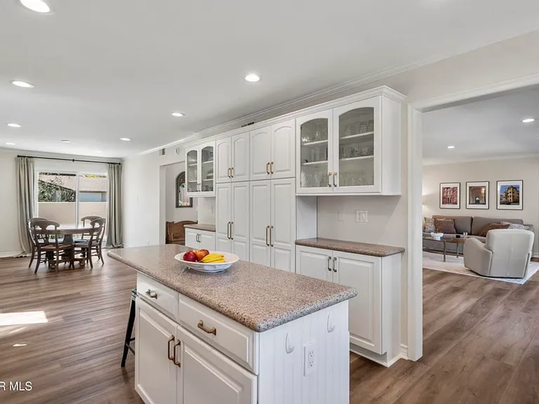 1682 S Elmsford Pl — Photo 8