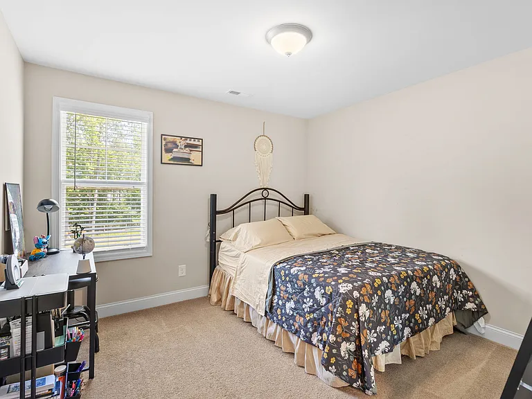 60 Melvill Ln — Photo 30