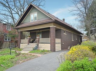 144 E Burlington St, Riverside, IL 60546