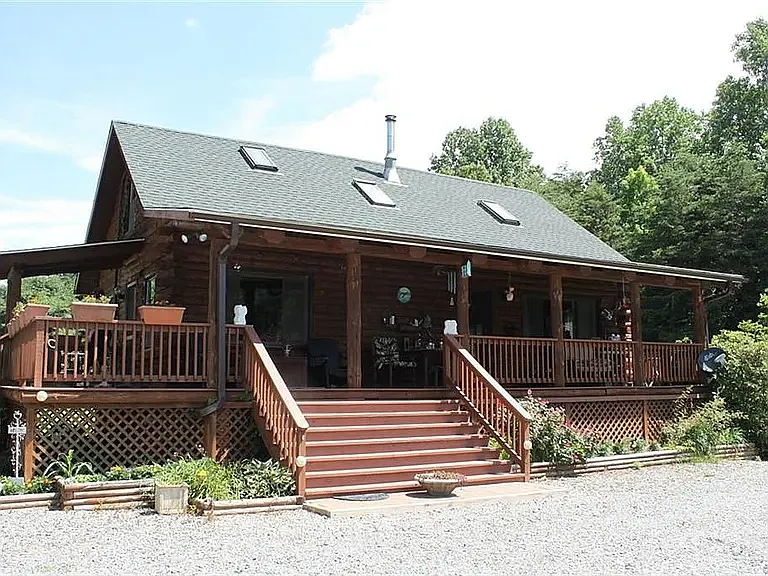 3764 Robinson Rd — Photo 1
