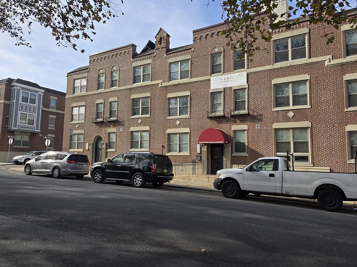 Building Photo - 516 N 52nd St