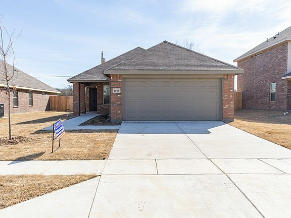 3rd image of 1509 Dove Cir