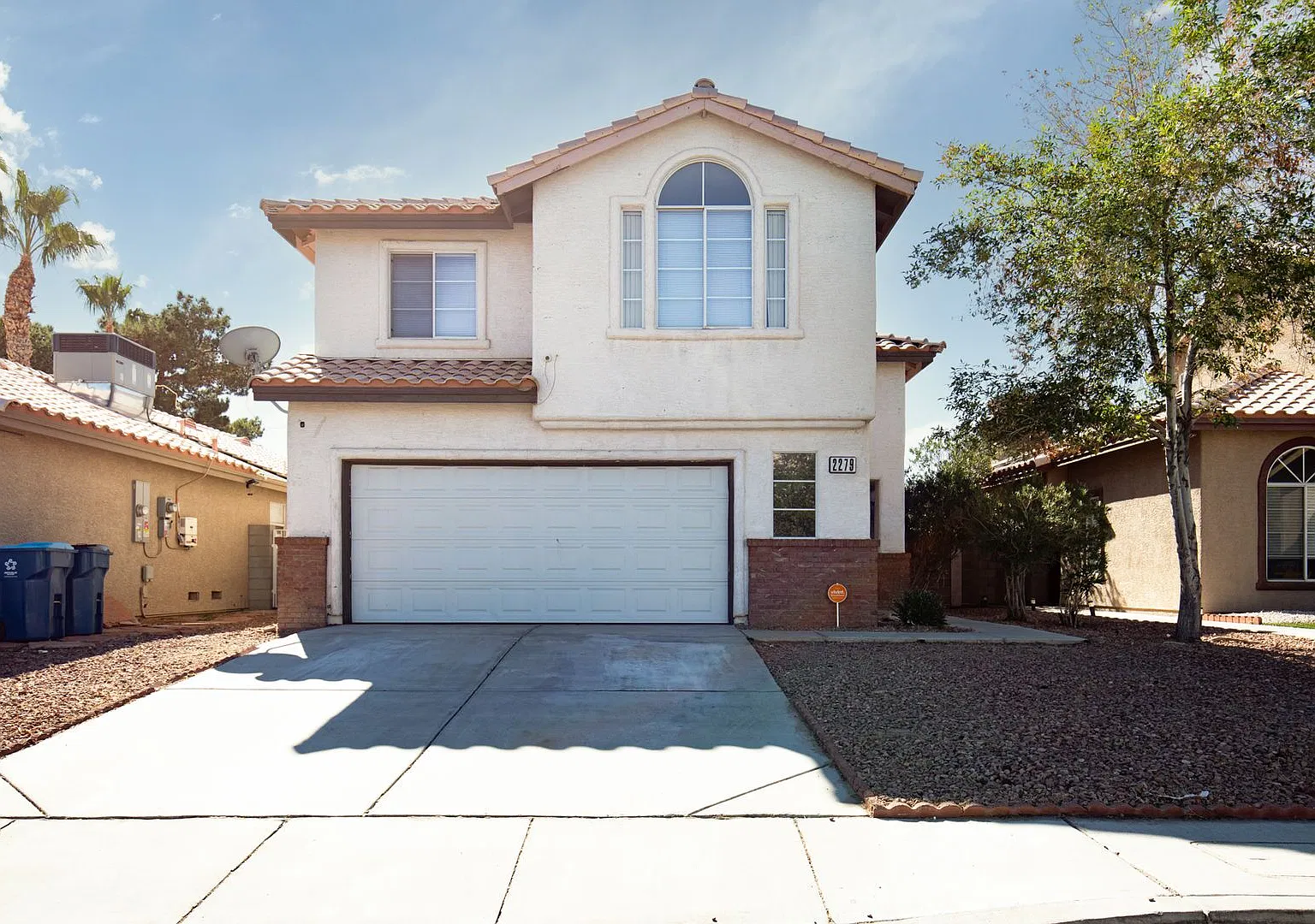 4 Bedrooms Home with no HOA — Photo 1