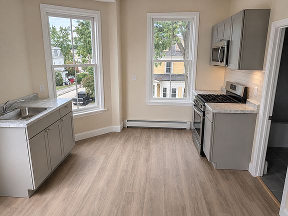 2nd image of 49 West St APT 4