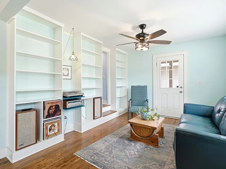 527 Stevenson St — Photo 13