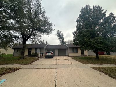3106 N Lakeview Rd, Hutchinson, KS, 67502