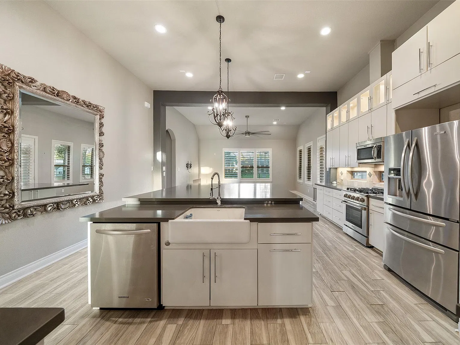 4 bed, 3.0 bath, 2144 sqft, $3,200 — Photo 2