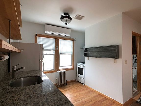 3rd image of 20-57 31st St #2