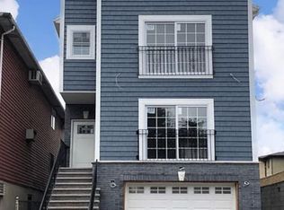 37 Cleveland Ave #1, Harrison, NJ 07029