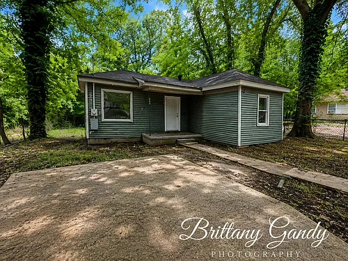 3826 Huston St Photo 1