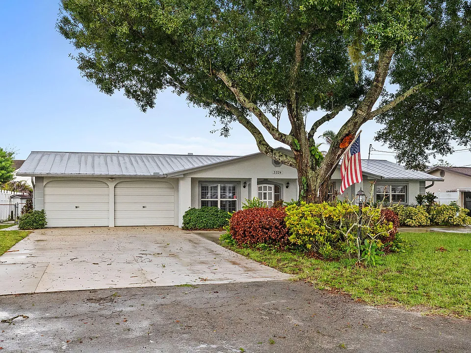 3324 Sunrise Blvd