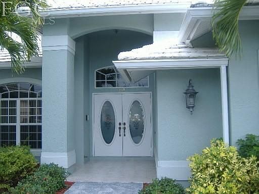 1st image of 113 SE 8th Pl