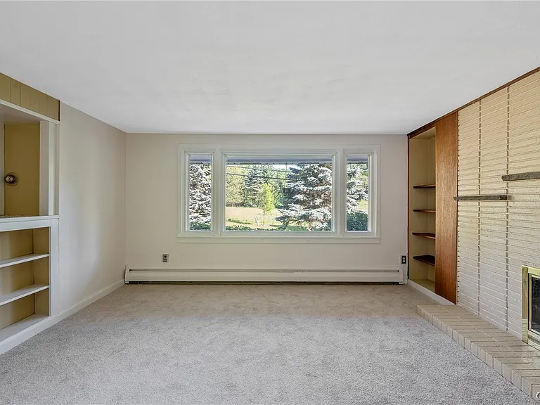 6555 Woodchuck Hill Rd — Photo 7