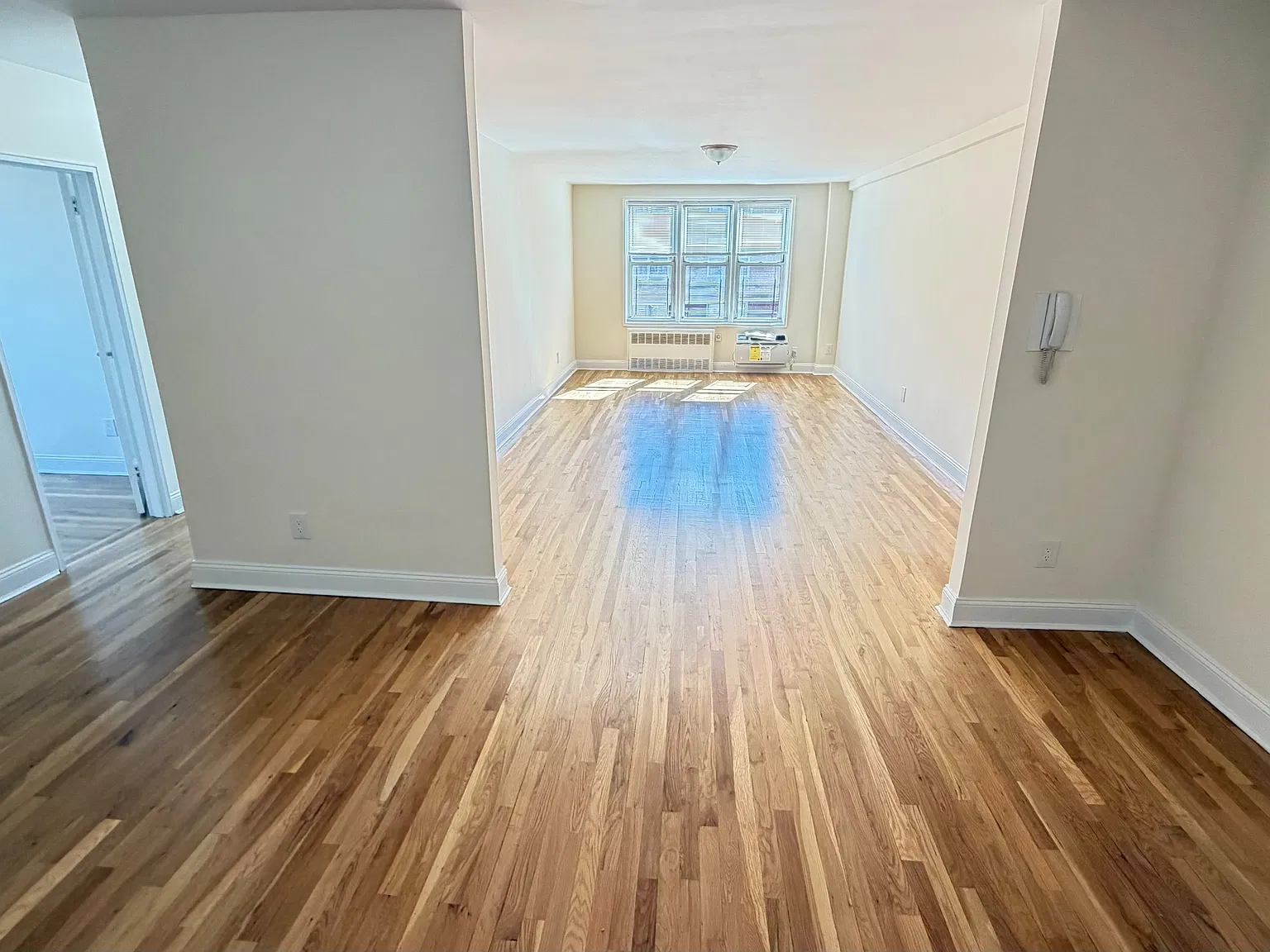 1 bed, 850 sqft, $2,800 — Photo 4