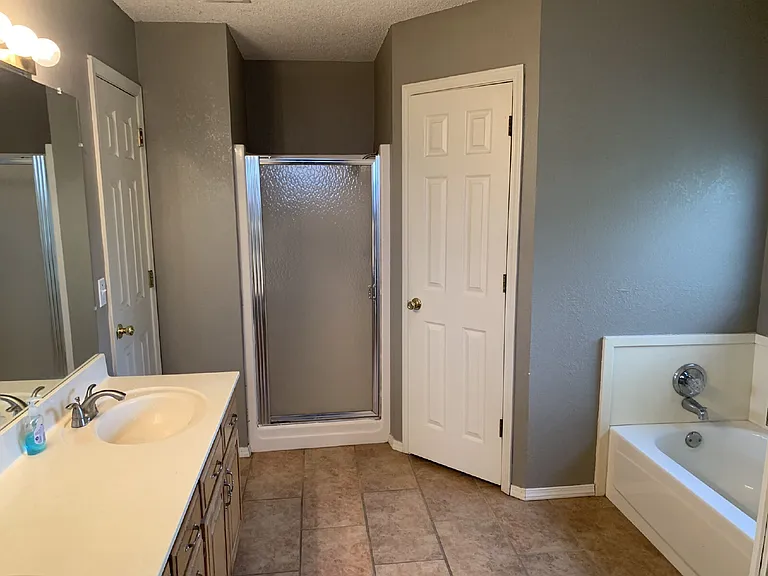 1302 N Flamingo Rd — Photo 13